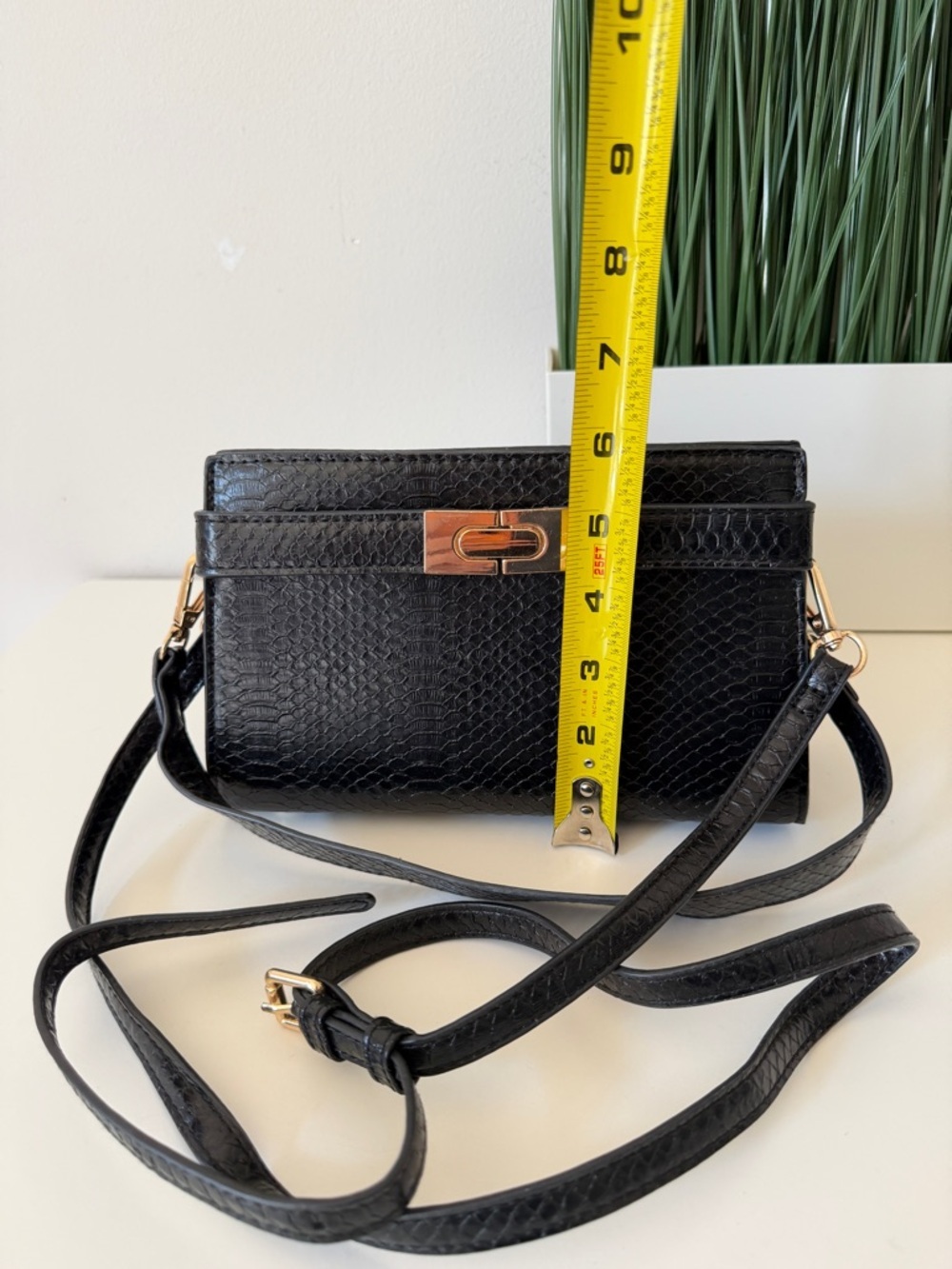 Black Faux-Snakeskin Crossbody Bag with Gold Hardware - Picture 5 of 7